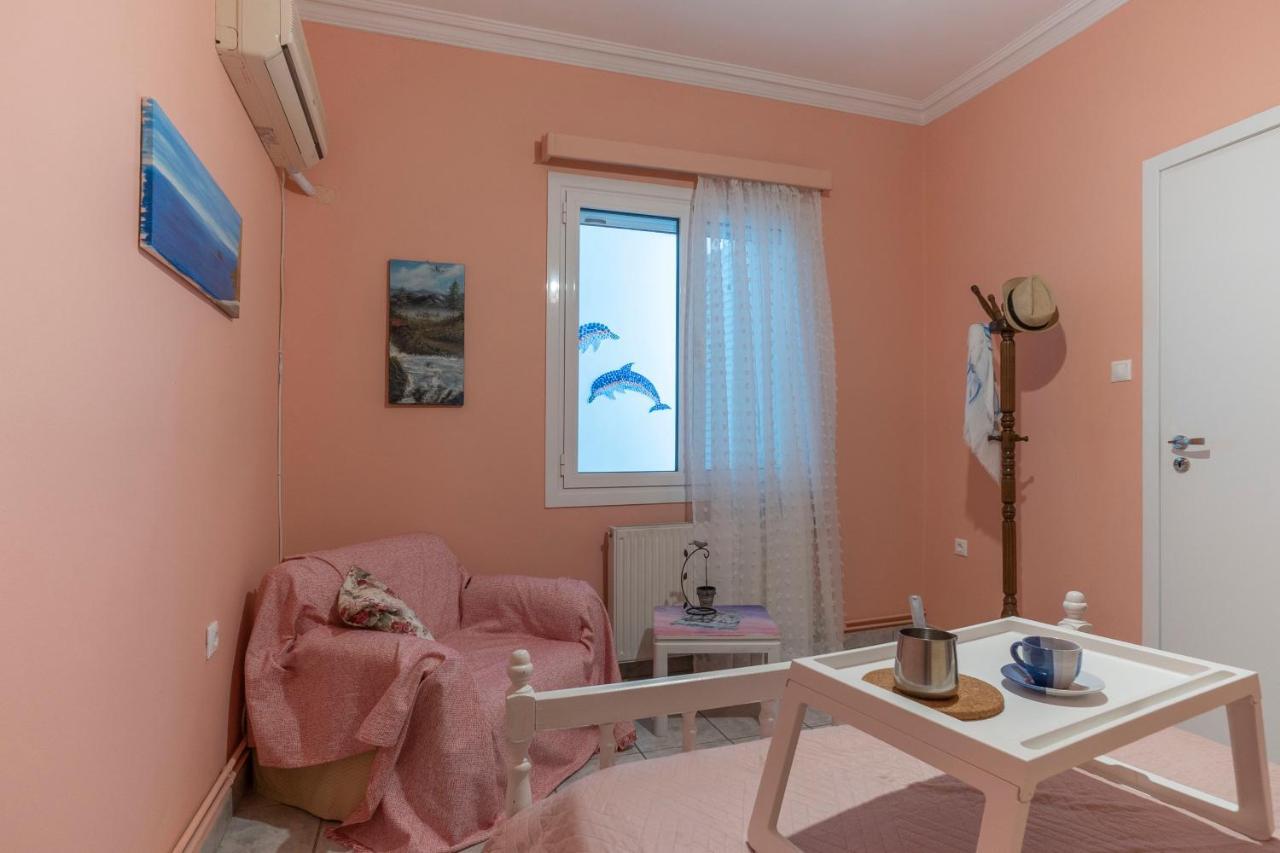 Casa Bonita, House with Private Entrance&Garden, between center&sea Athene Buitenkant foto